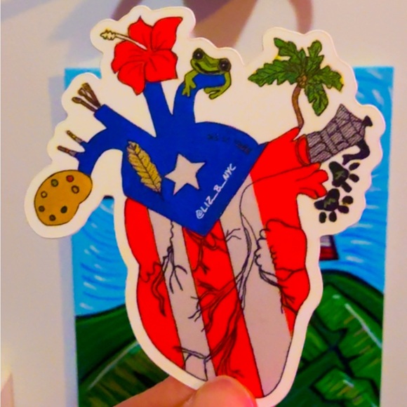 Puerto Rican Flag 🇵🇷 Heart Sticker - Picture 2 of 3